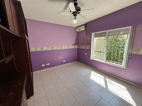 Casa 4 ambientes con 1 baño