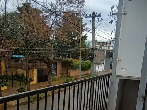 Depto Tipo Casa en Alquiler de 2 dormitorios