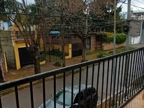 Depto Tipo Casa en Alquiler de 3 ambientes