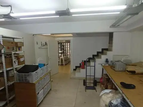 Oficina 3 ambientes con 2 baños