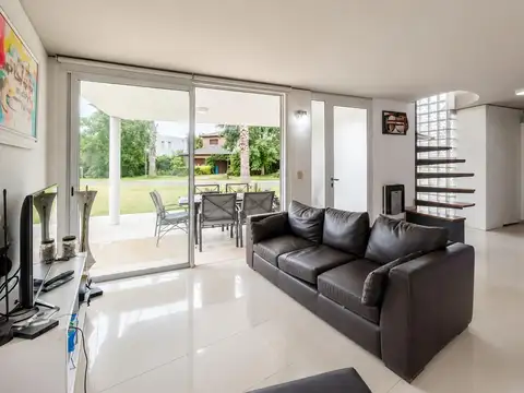 Casa en Alquiler de 4 dormitorios