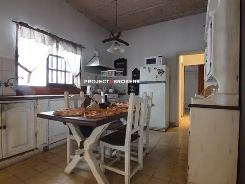 Casa 3 ambientes con 1 baño