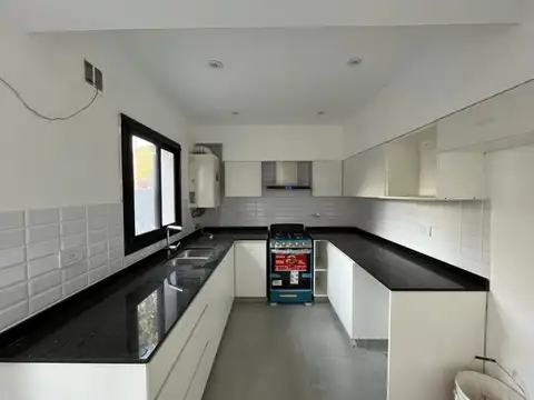 Depto Tipo Casa 3 ambientes con 1 baño