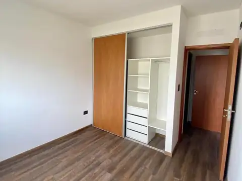 11 entre 39 y 40 - Departamento nuevo en venta