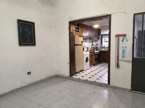 Casa 5 ambientes con 2 baños