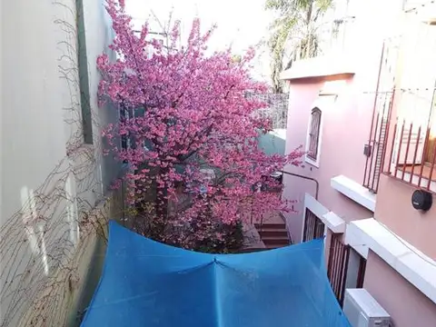 Oficina en Alquiler con 2 cocheras