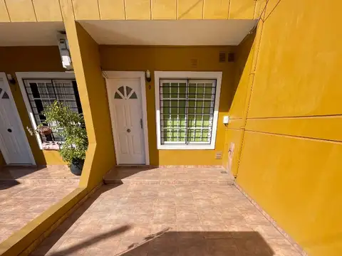 Eduardo Costa 700, Piso PB