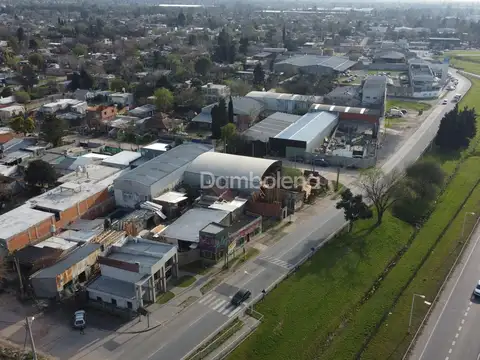 Colectora Acceso Oeste norte 2000