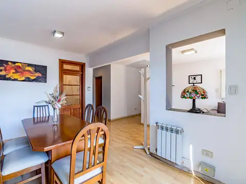 Casa 5 ambientes con 2 baños