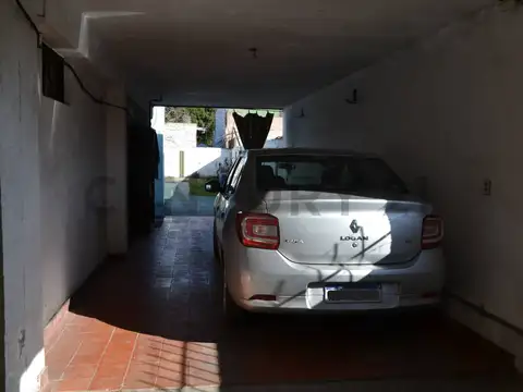 Venta Casa con 5 Deptos. en El Talar de Pacheco