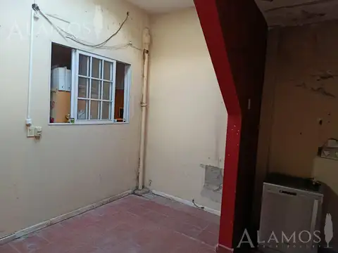Local en Alquiler en Villa Sarmiento, $ 800.000