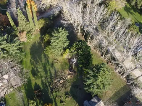 Venta - Lote con mejoras - Barrio Los Pinos - Exaltación de la Cruz