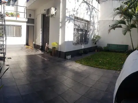 Casa 4 ambientes Villa Devoto lote propio