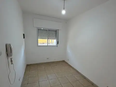 Casa 5 ambientes con 1 baño