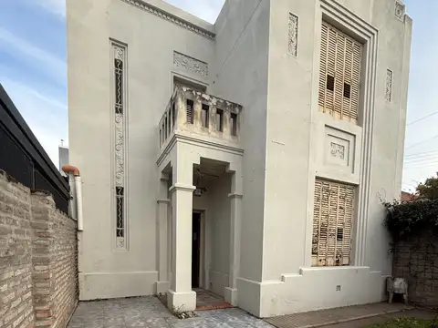 Casa en Alquiler en Alberdi, $ 770.000