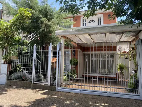 Casa en alquiler en Rafael Calzada