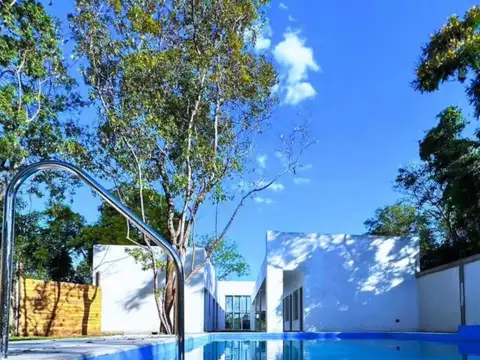 Hotel en Venta en Paso de la Patria, USD 500.000