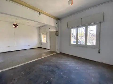 Depto Tipo Casa 4 ambientes con 2 baños