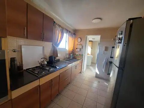 Departamento 5 ambientes con 2 baños