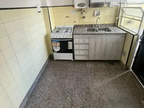 Avenida Lope de Vega 400, Piso 1