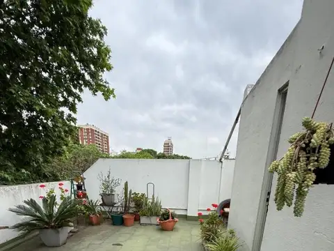 Depto Tipo Casa 5 ambientes con 1 baño