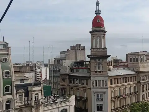 Oficina a reciclar Av De Mayo apto vivienda
