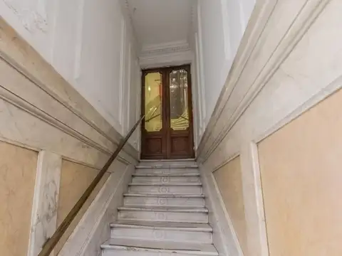 Depto Tipo Casa en Venta 100 años
