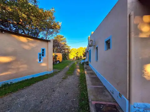 Casa 5 ambientes con 4 baños