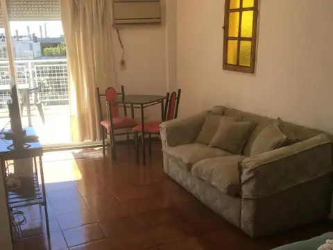 Ambiente en Palermo con Terraza propia y parrilla