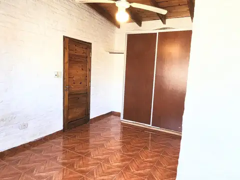 Depto Tipo Casa en Alquiler de 2 dormitorios
