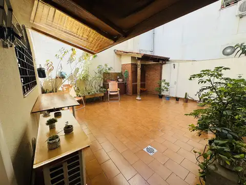 Depto Tipo Casa 4 ambientes con 2 baños