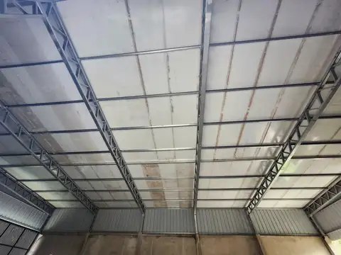 Galpon en Venta 44  mts Frente