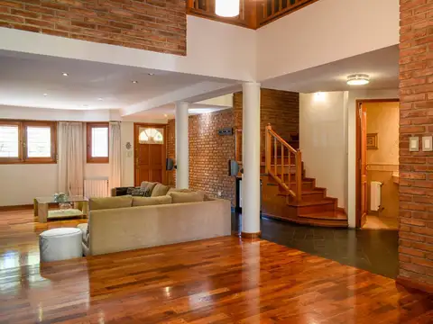 Casa en Venta de 5 dormitorios