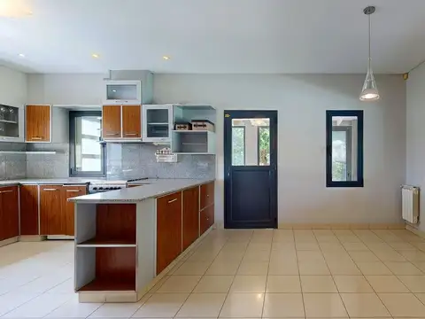 CASA EN VENTA en LOS OMBUES DE HUDSON Berazategui