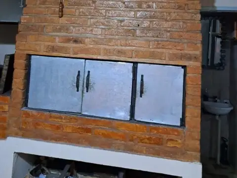 Casa en Venta en Leandro N Alem, USD 150.000