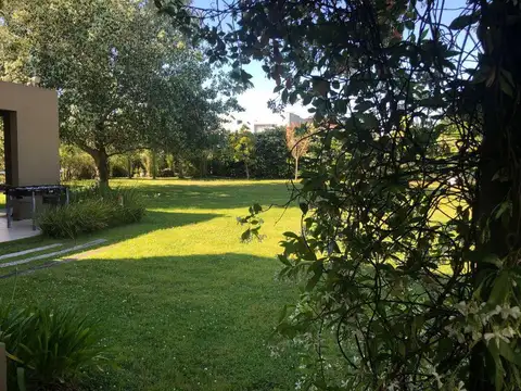 Casa en Alquiler Temporal en Talar Del Lago II, USD 6.000
