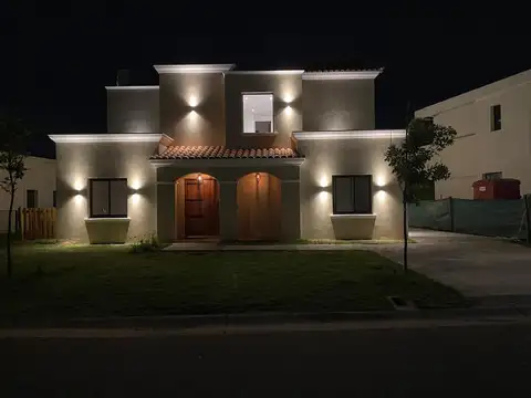 Casa en Venta en San Pablo, USD 229.000