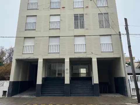 HERMOSO DEPARTAMENTO EN MONTE HERMOSO