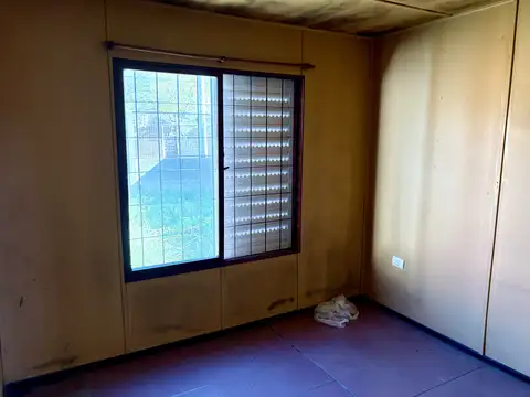 Casa 3 ambientes con 1 baño