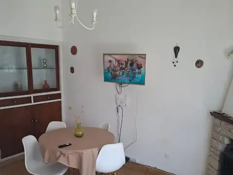 Casa para 4 personas Con Cochera La Perla 100 mts Mar