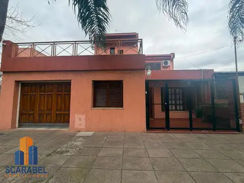 Casa en alquiler c/ cochera en Merlo