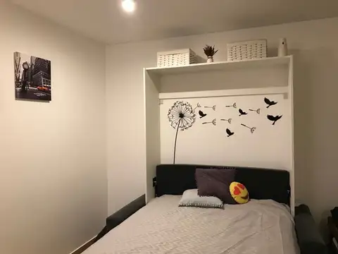 Departamento en alquiler en Florida, 1er piso por escalera.