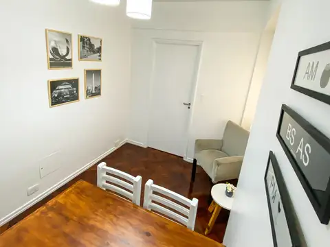 Departamento, 1 dormitorio grande y comedor con kitchenet integrada.