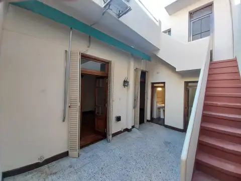 Depto Tipo Casa en Alquiler de 2 dormitorios