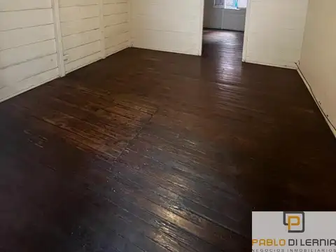 Depto Tipo Casa en Alquiler en Boca, $ 400.000