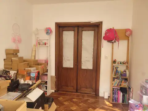 Junín 100, Piso 1