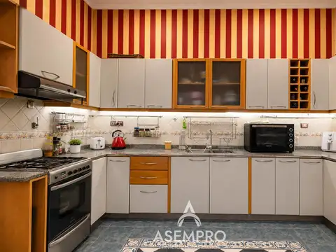 Depto Tipo Casa en Venta 50 años