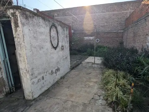 Casa 3 ambientes con 1 baño