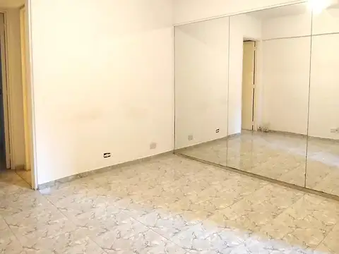 Oficina 2 ambientes con 1 baño