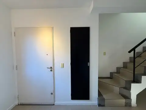 Depto Tipo Casa en Alquiler de 3 dormitorios